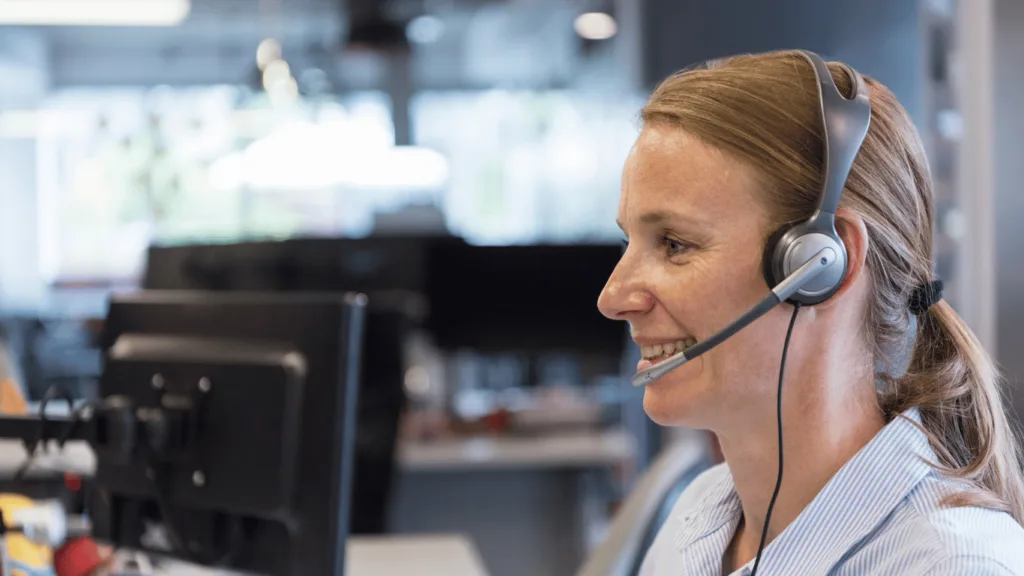 Illustration of a customer service representative assisting a client