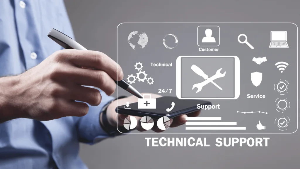 SaaS customer support using self service options or chat bots with customer support software