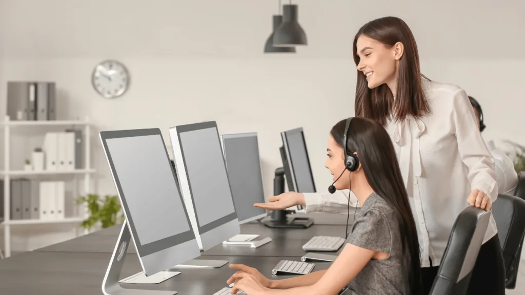 CSAT data and CSAT metrics being looked at by support agents